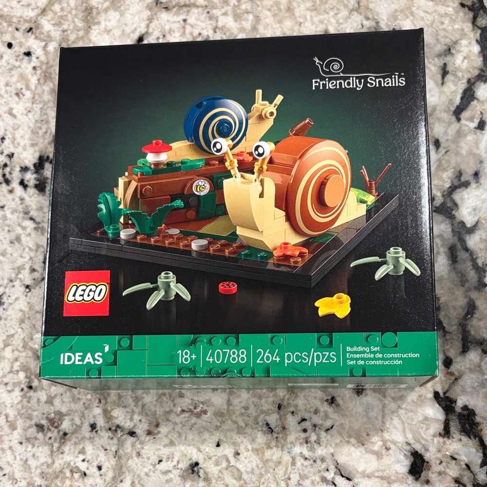 LEGO Creative Snail Adventure Set - Multicolor